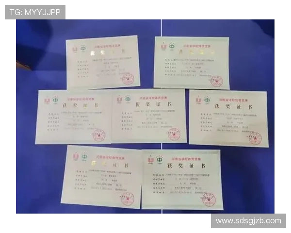 乒乓球的梦想与奋斗:广州乒乓球队成长历程的真实记录与反思 乒乓球的梦想与奋斗:广州乒乓球队成长历程的真实记录与反思